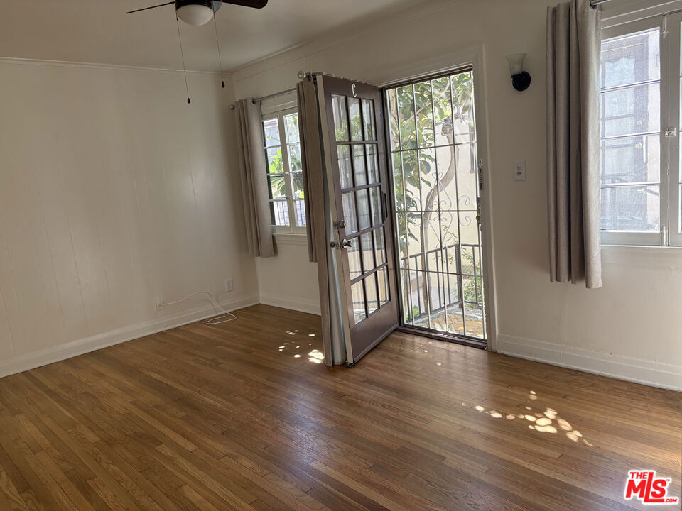 1120 20th Street - Photo 1