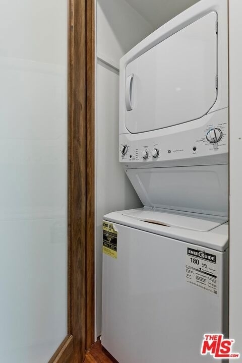 7270 Waring Avenue - Photo 23