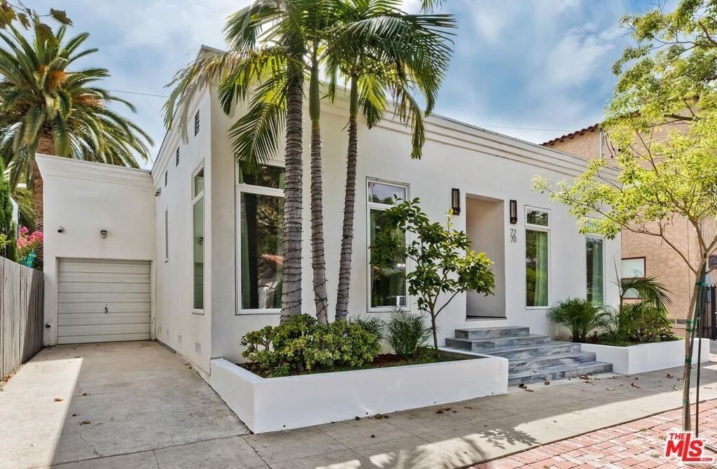 7270 Waring Avenue - Photo 1