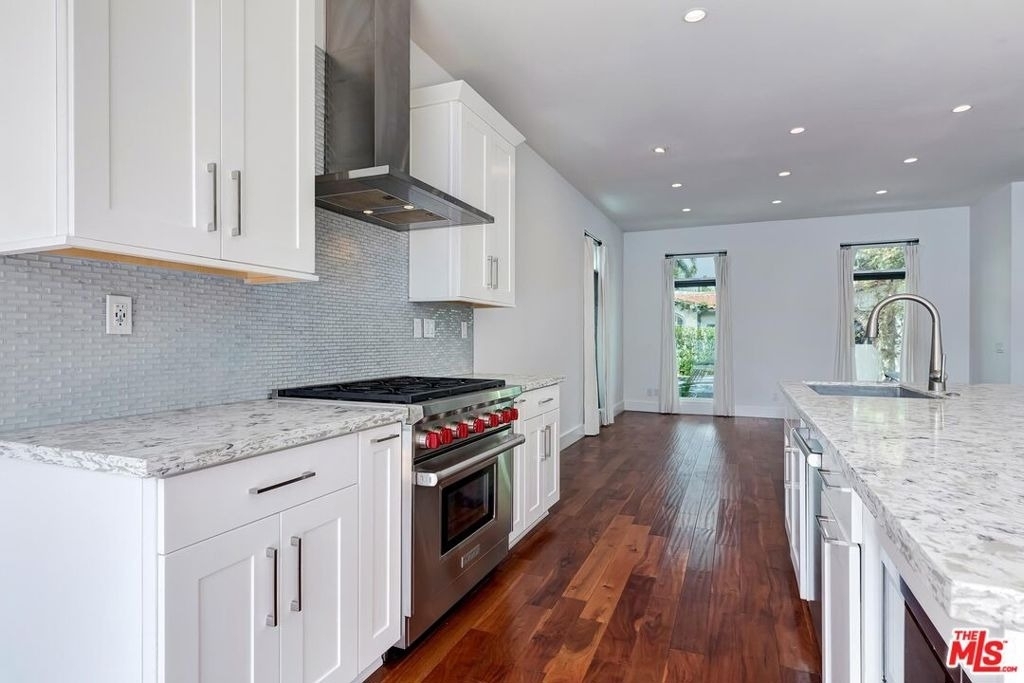 7270 Waring Avenue - Photo 11