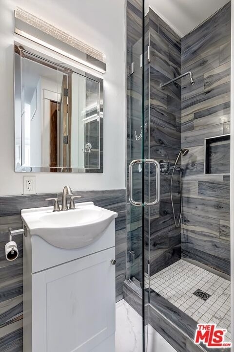 7270 Waring Avenue - Photo 26