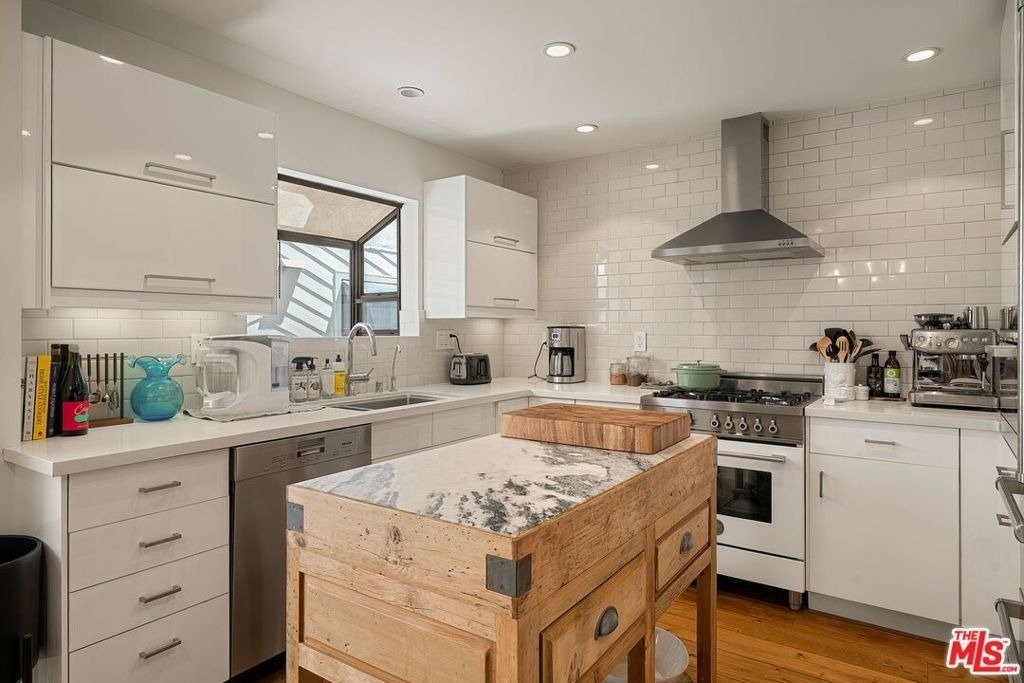 812 16th Street - Photo 7