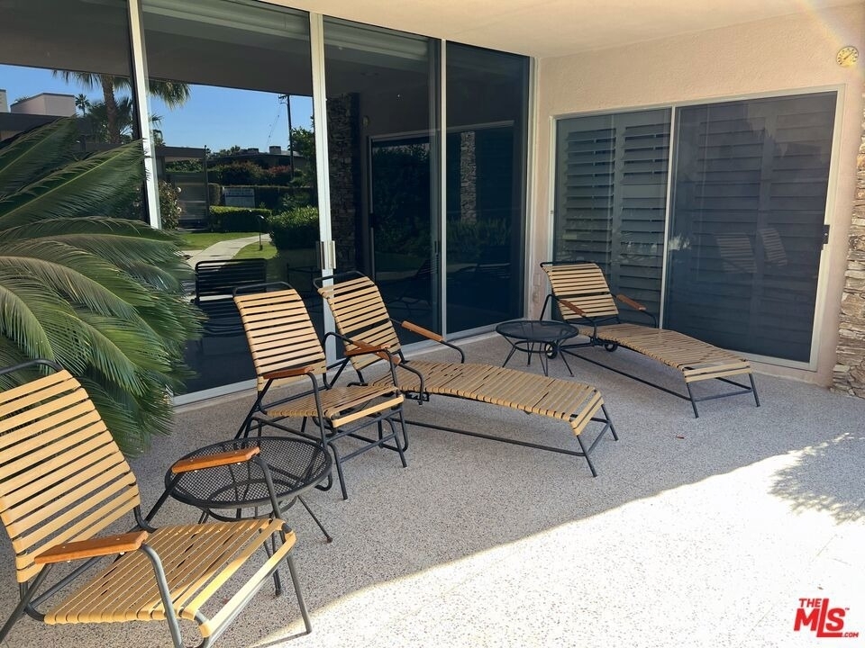 500 W Arenas Road - Photo 5
