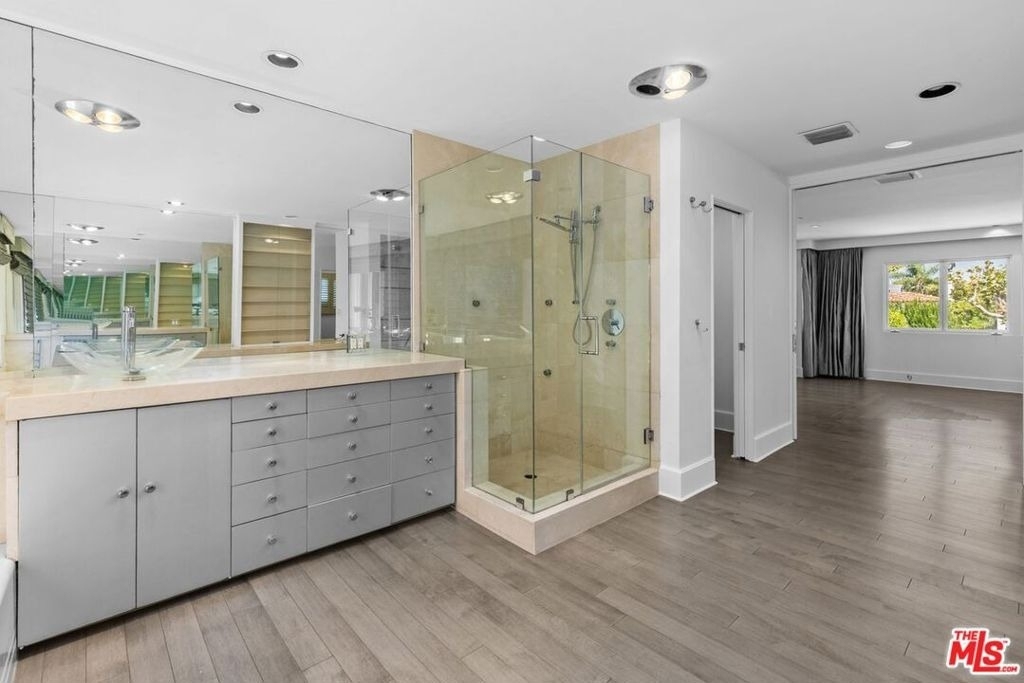 305 S Bedford Drive - Photo 25
