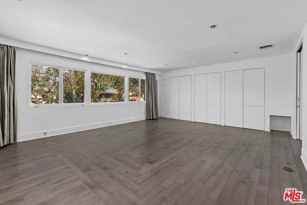 305 S Bedford Drive - Photo 22