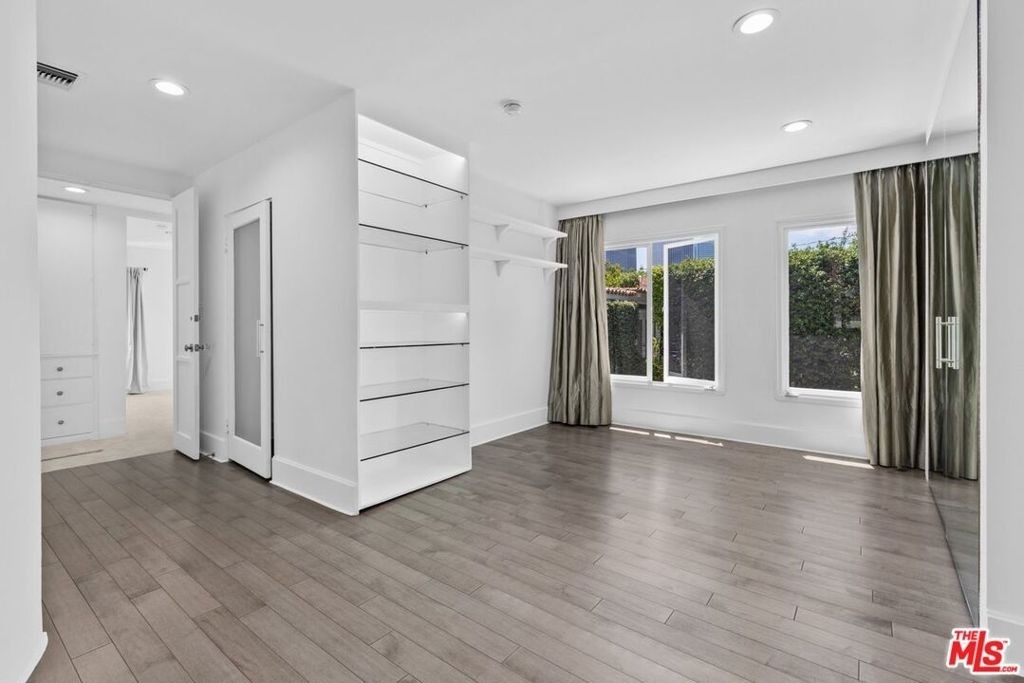305 S Bedford Drive - Photo 20