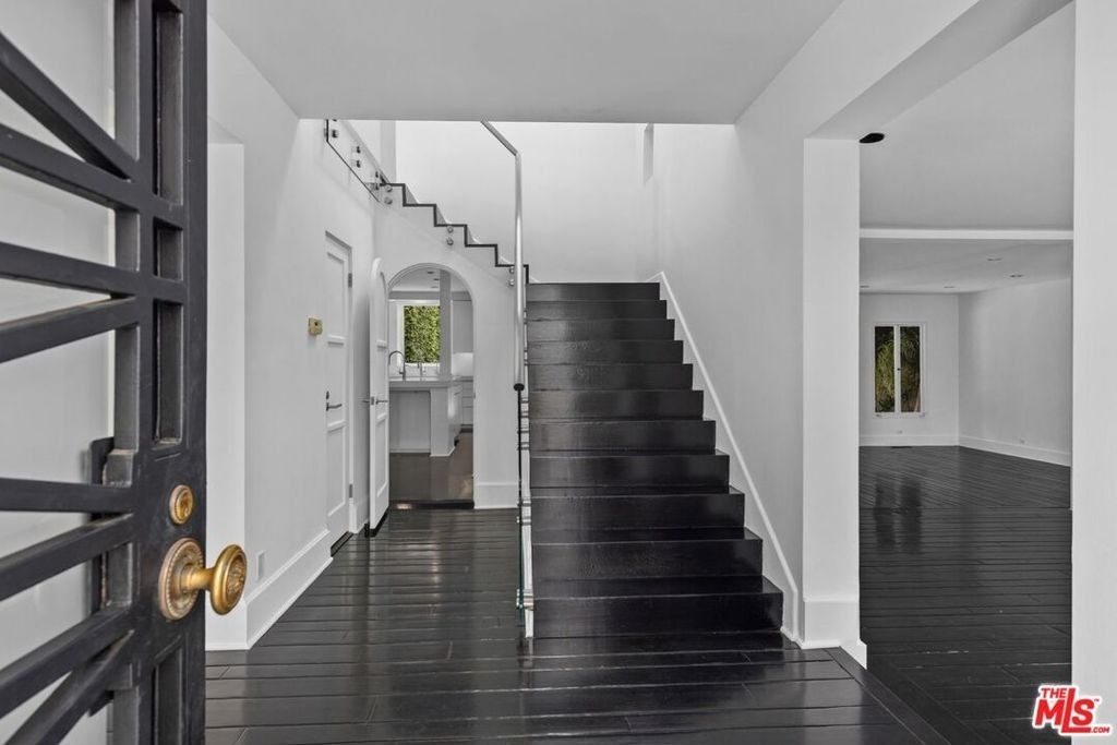 305 S Bedford Drive - Photo 2