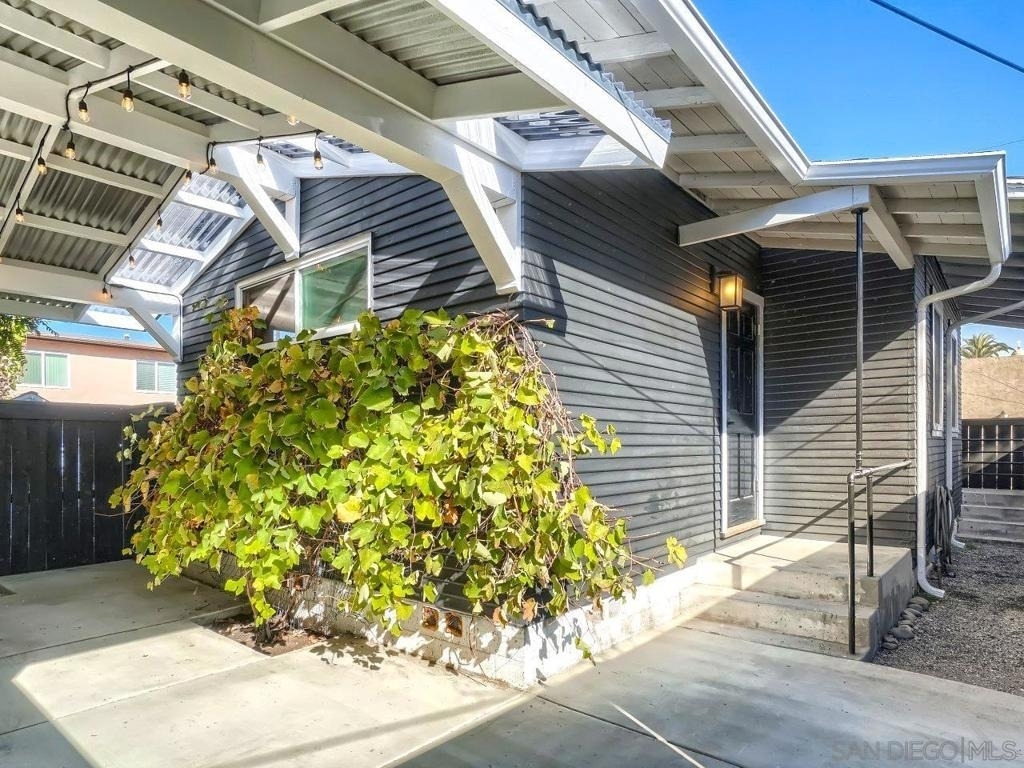 4655 Date Ave - Photo 0