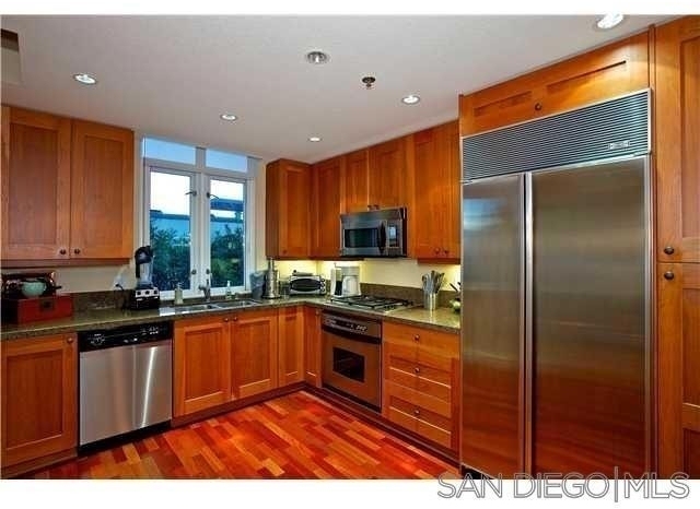 700 W Harbor Dr. - Photo 3