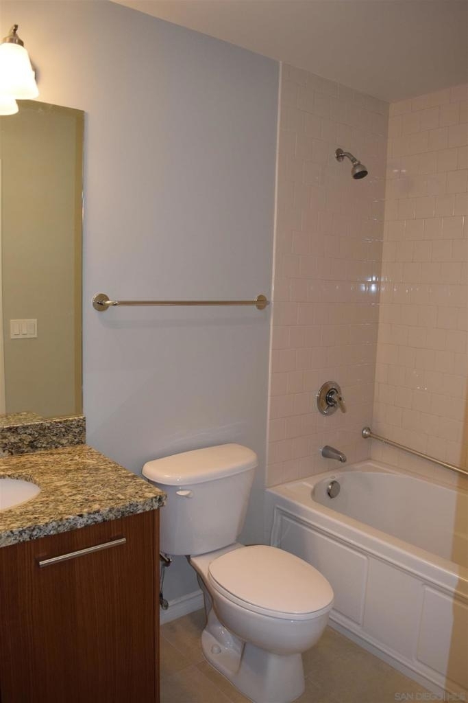 825 W Beech St - Photo 11