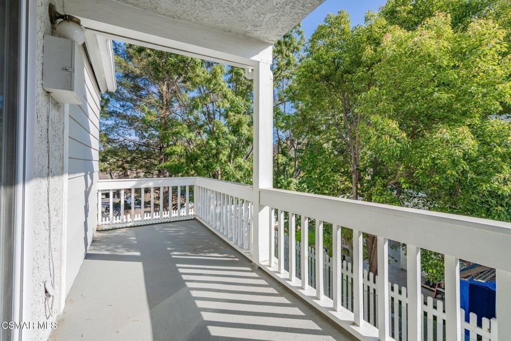 426 Algonquin Drive - Photo 2