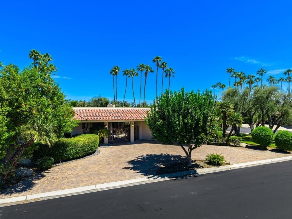 140 Columbia Drive - Photo 3
