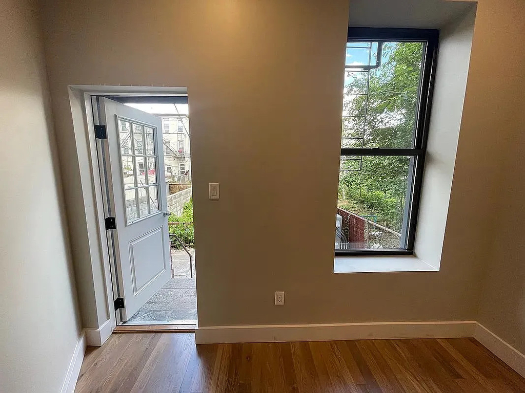 15 Pleasant Place - Photo 1