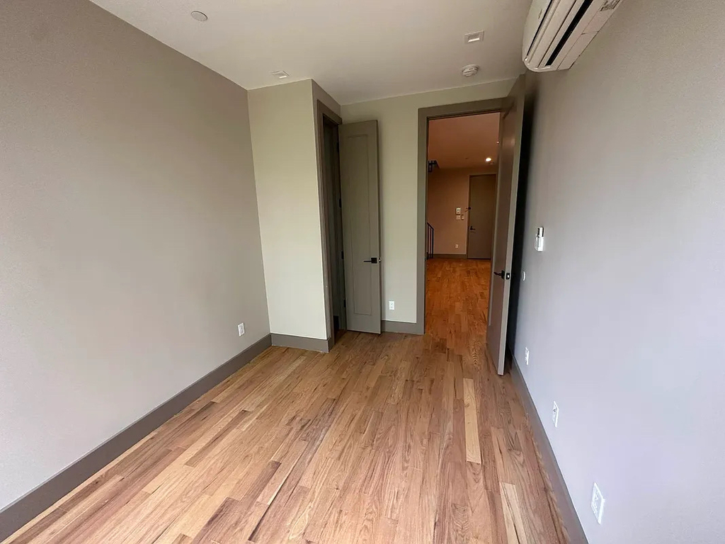 1140 Dekalb Avenue - Photo 12