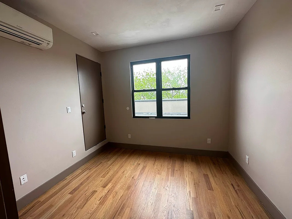 1140 Dekalb Avenue - Photo 6