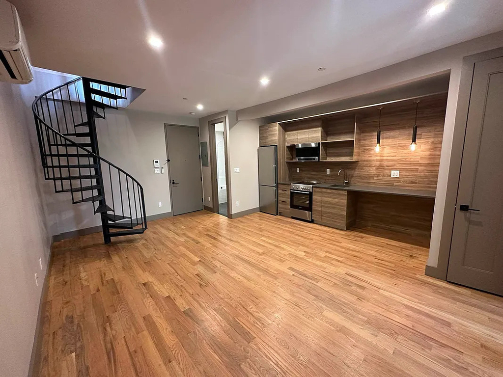 1140 Dekalb Avenue - Photo 0