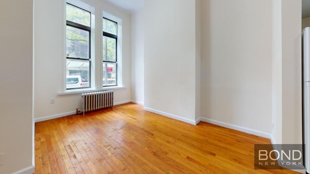 East 38th Street - Photo 0