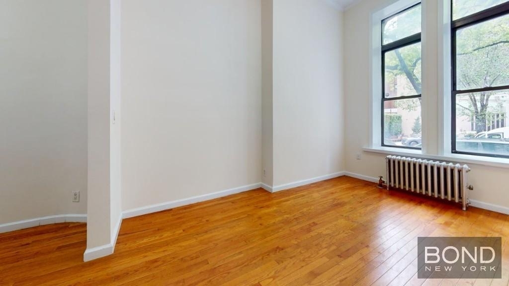 East 38th Street - Photo 2