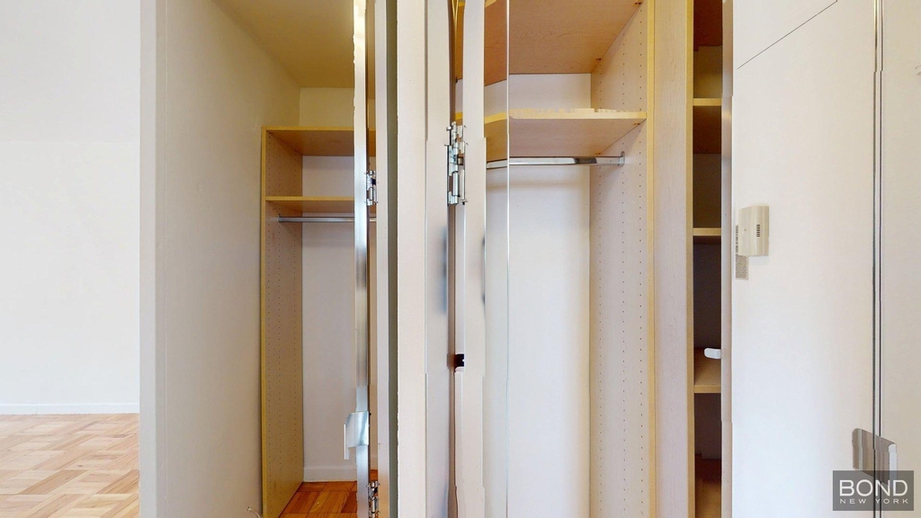 East 49th Street - Photo 3
