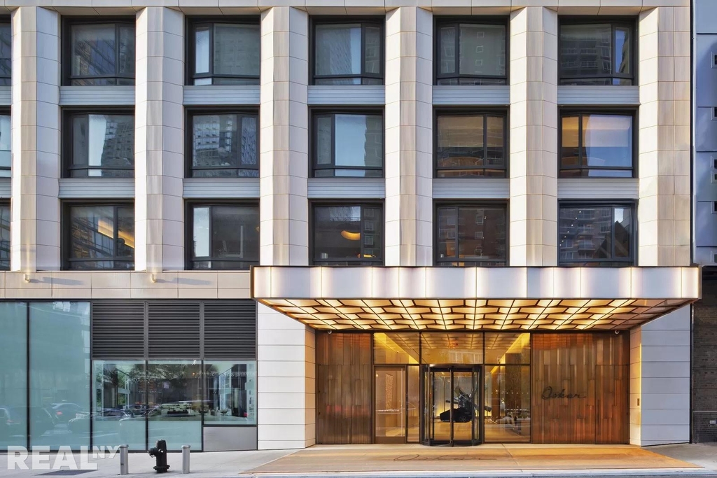 Eleventh Avenue - Photo 10