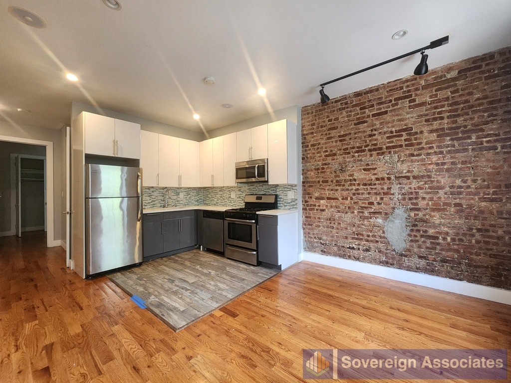 4230 Broadway - Photo 0