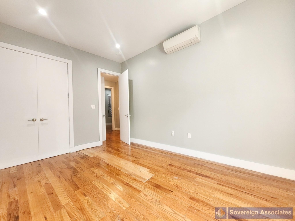 4230 Broadway - Photo 5