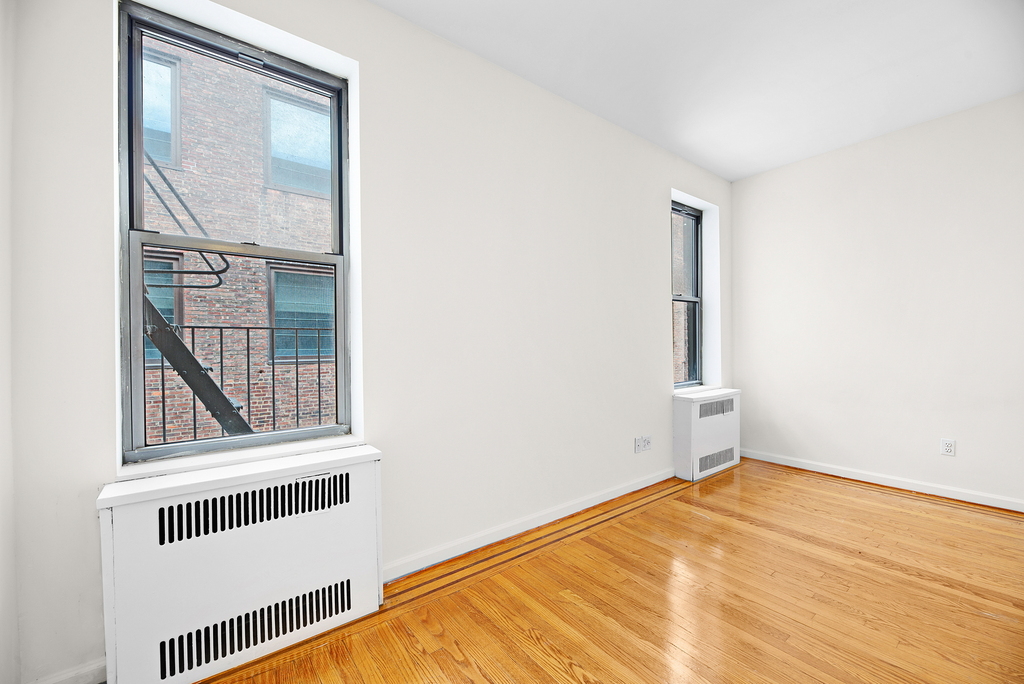 East 31st Street - Photo 3