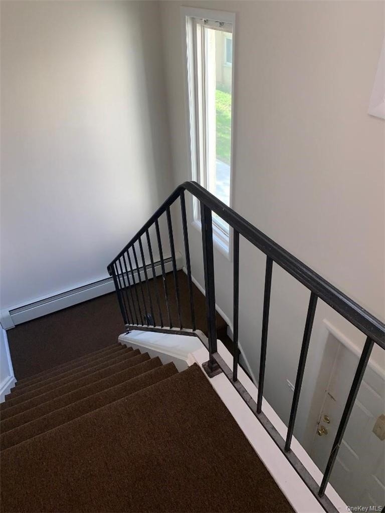 85 N Middletown Road - Photo 3