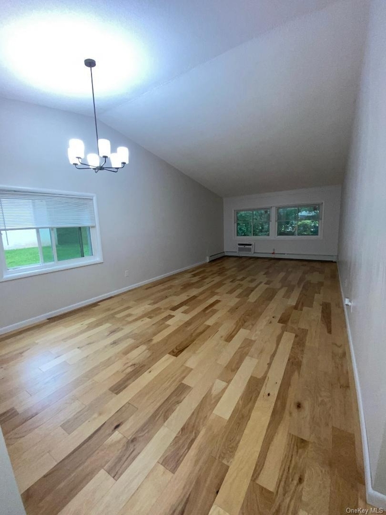 85 N Middletown Road - Photo 9