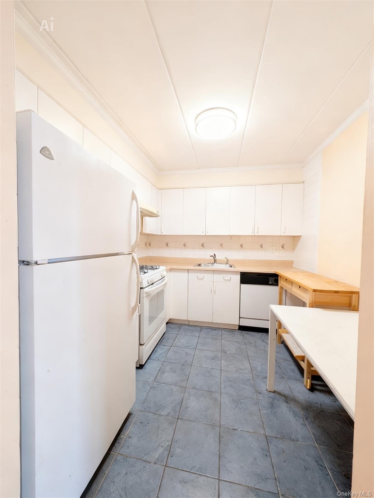 13617 Maple Avenue - Photo 3