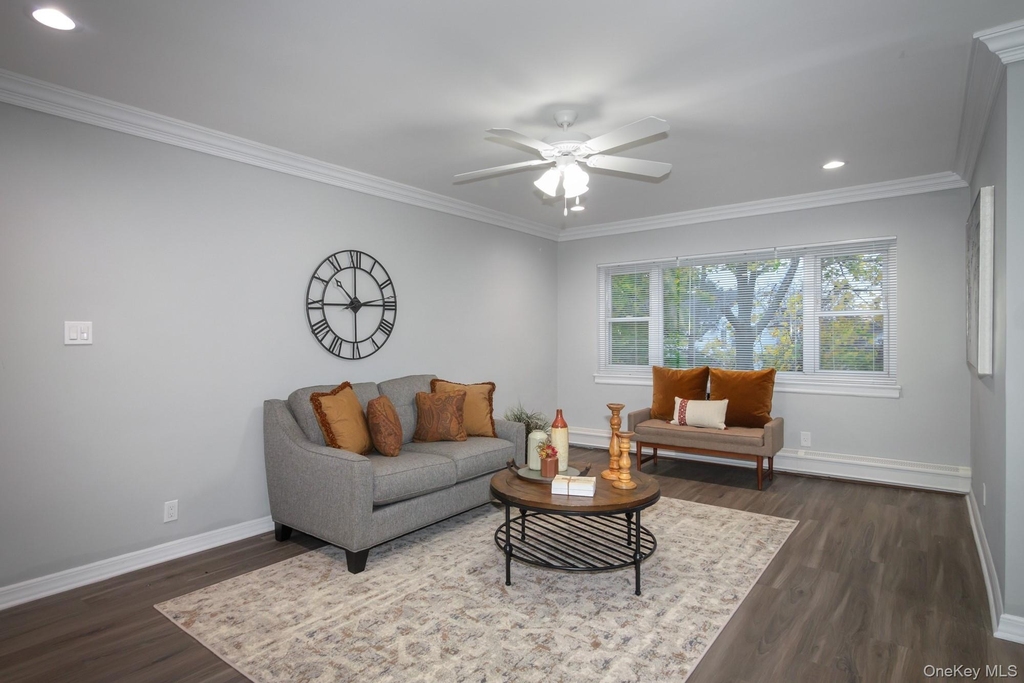 92 South Clinton Avenue - Photo 2