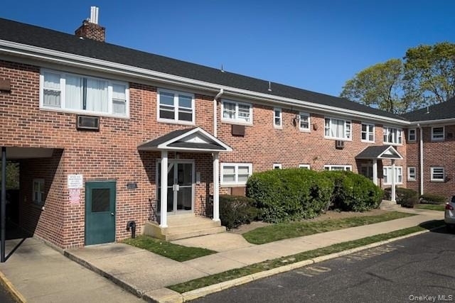 92 South Clinton Avenue - Photo 0