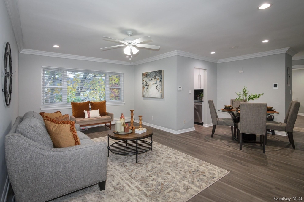 92 South Clinton Avenue - Photo 1
