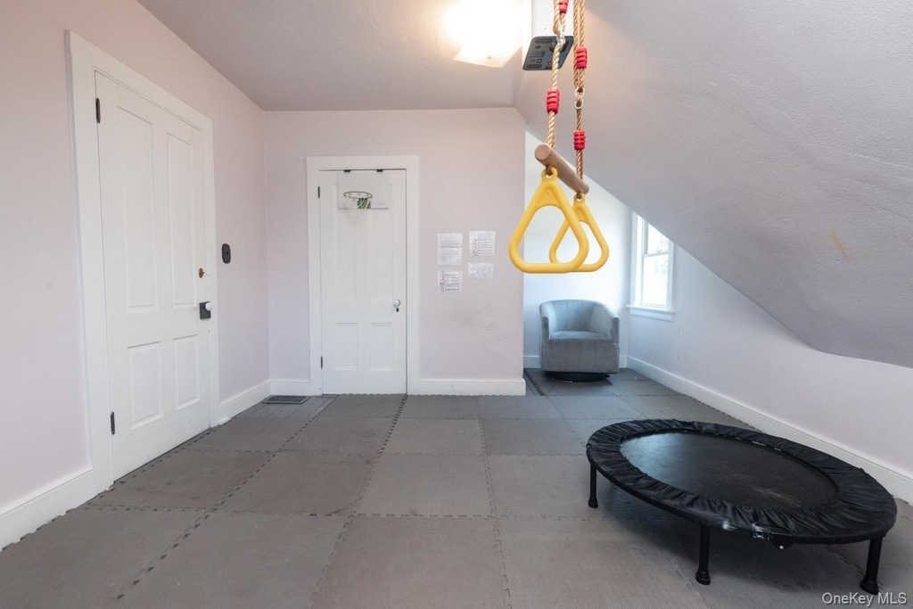 32 Lake Avenue - Photo 15
