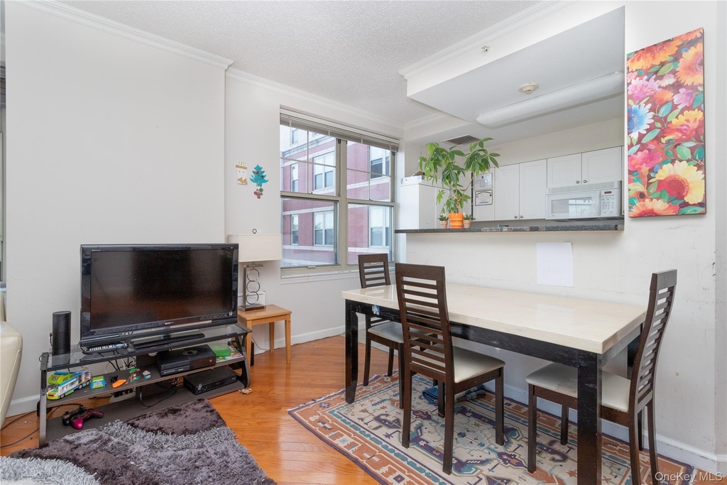 300 Mamaroneck Avenue - Photo 5