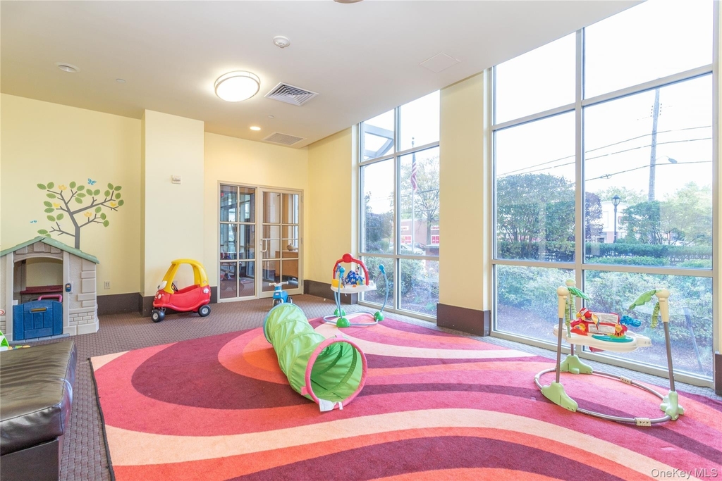 300 Mamaroneck Avenue - Photo 19
