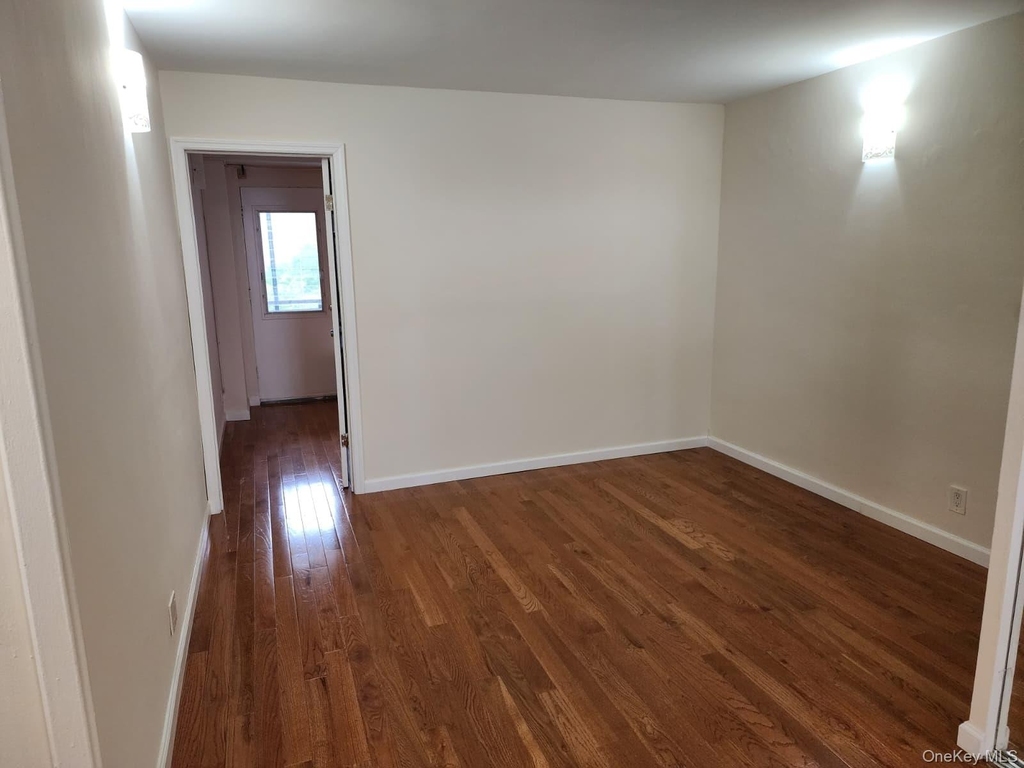 61-45 98th Street - Photo 7