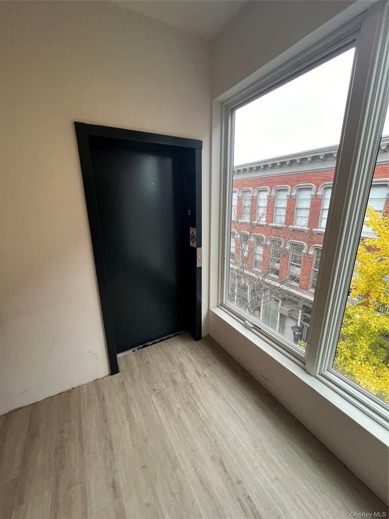 289 Main Street - Photo 1