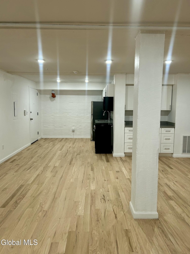 155 River Street - Photo 4