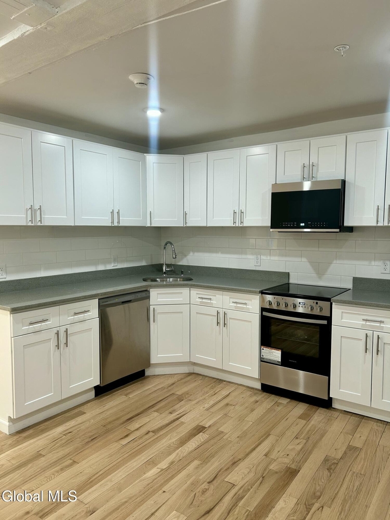 155 River Street - Photo 7