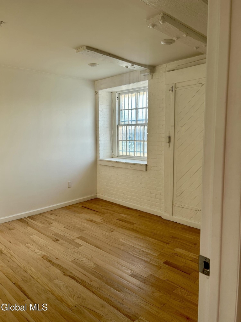 155 River Street - Photo 5