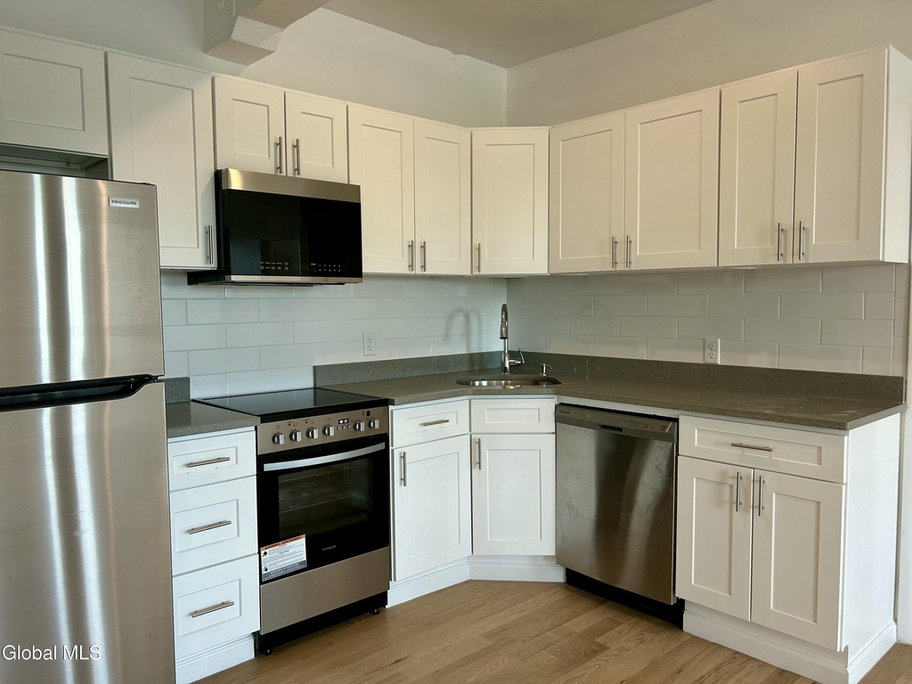 155 River Street - Photo 7