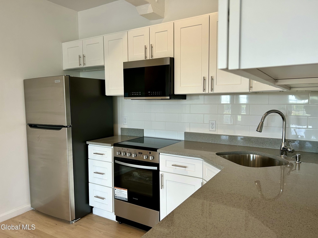 155 River Street - Photo 8
