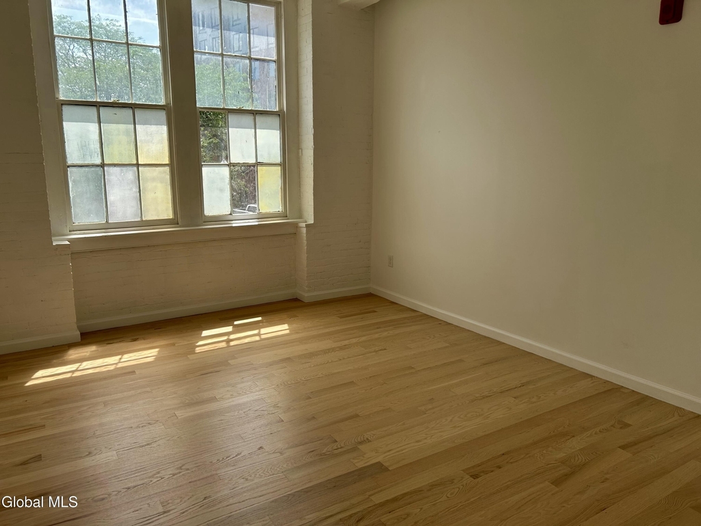 155 River Street - Photo 5