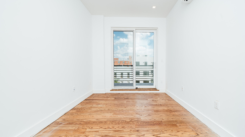 1183 Gates Ave 11221 - Photo 8