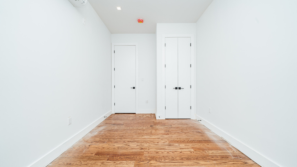 1183 Gates Ave 11221 - Photo 2
