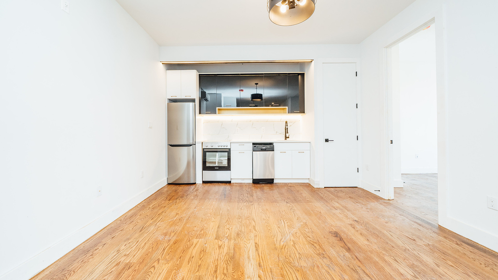 1183 Gates Ave 11221 - Photo 10