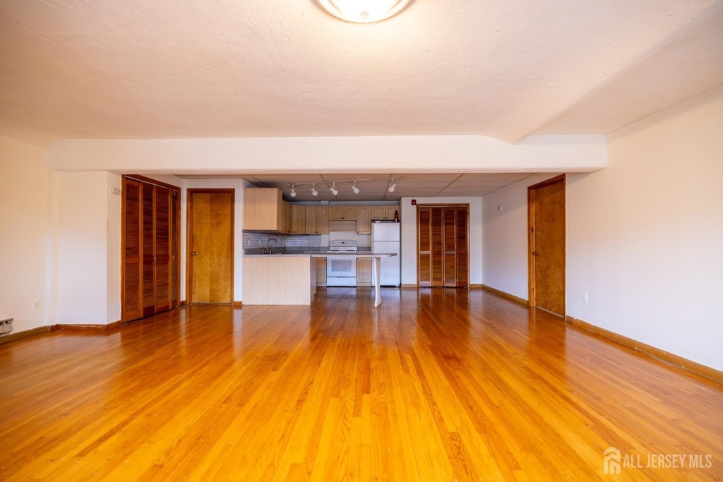 353 Springfield Avenue - Photo 4
