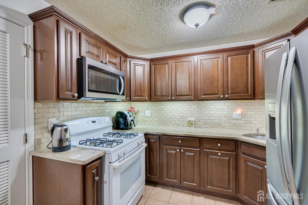 150 Prestwick Way - Photo 10