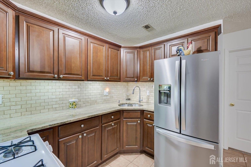 150 Prestwick Way - Photo 12
